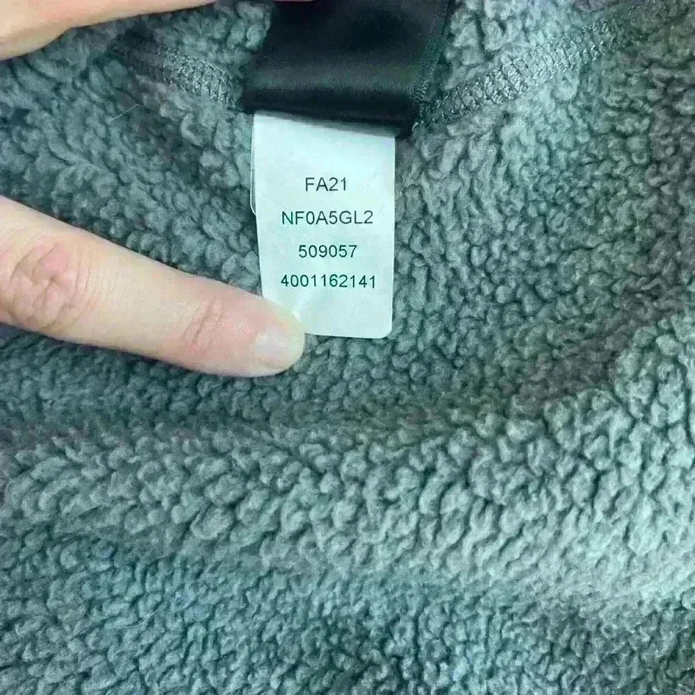 The North Face Gordon Lyons Men’s 1/4 Quarter Zip Knit Woven Sweater Gray S